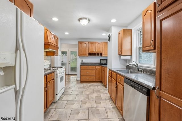 21 Birch St, West Orange Twp., NJ 07052
