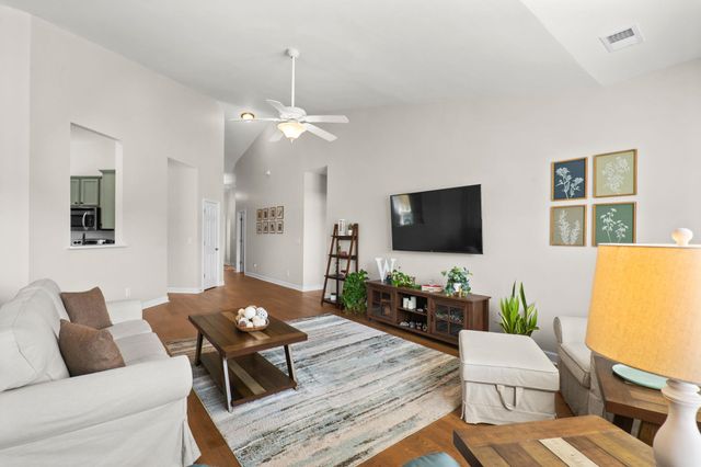 611 Woodman Dr., Conway, SC 29526