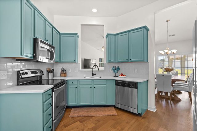 611 Woodman Dr., Conway, SC 29526