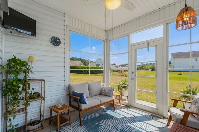 611 Woodman Dr., Conway, SC 29526