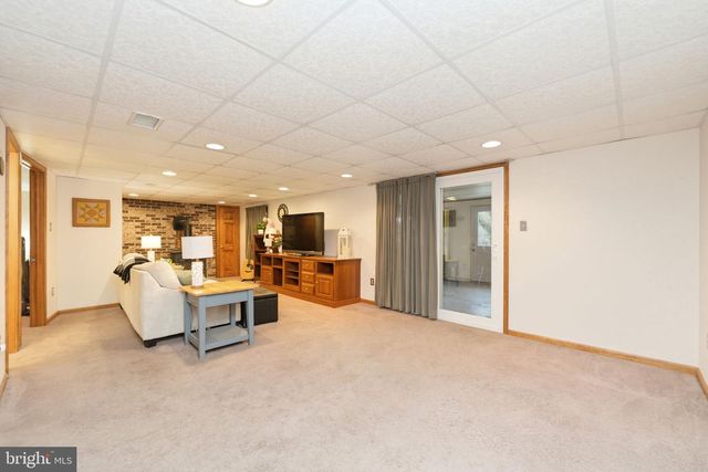 347 FRY AVE, Robesonia, PA 19551