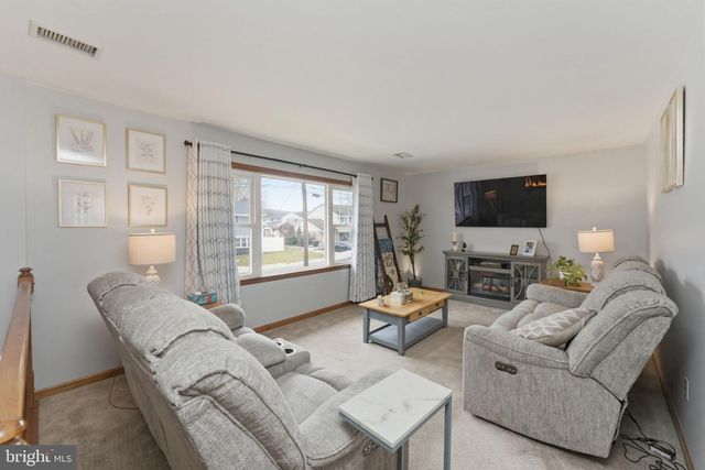 347 FRY AVE, Robesonia, PA 19551