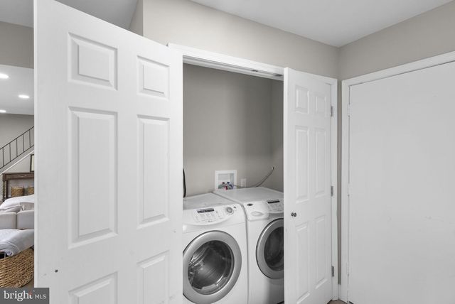 200 CHARMUTH CT, Waldorf, MD 20602