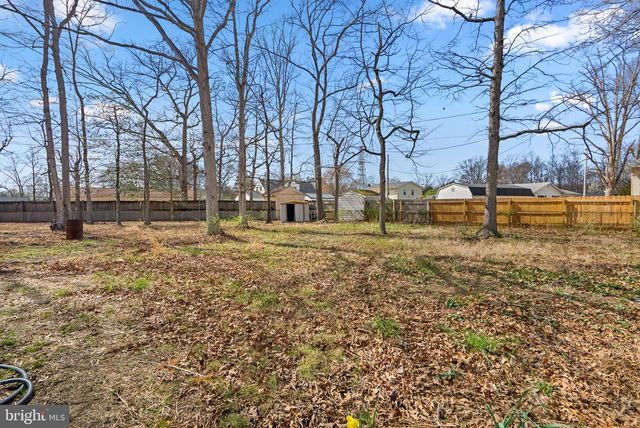 200 CHARMUTH CT, Waldorf, MD 20602