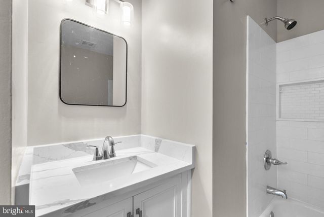 200 CHARMUTH CT, Waldorf, MD 20602