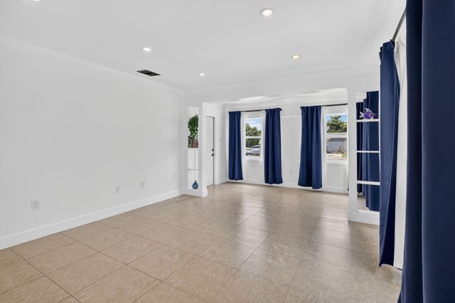 2427 Harding Street, Hollywood, FL 33020