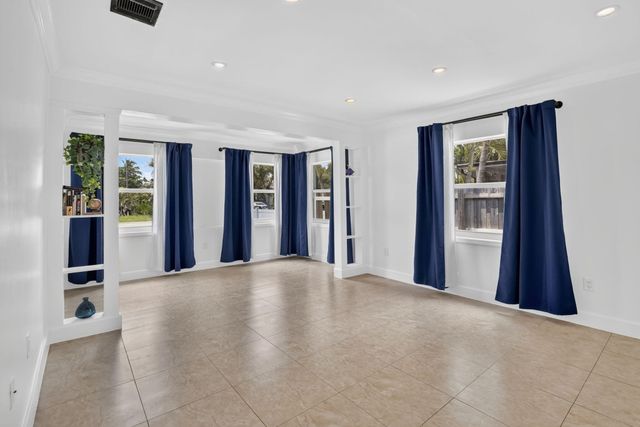 2427 Harding Street, Hollywood, FL 33020