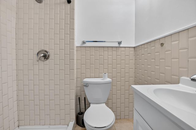 2427 Harding Street, Hollywood, FL 33020