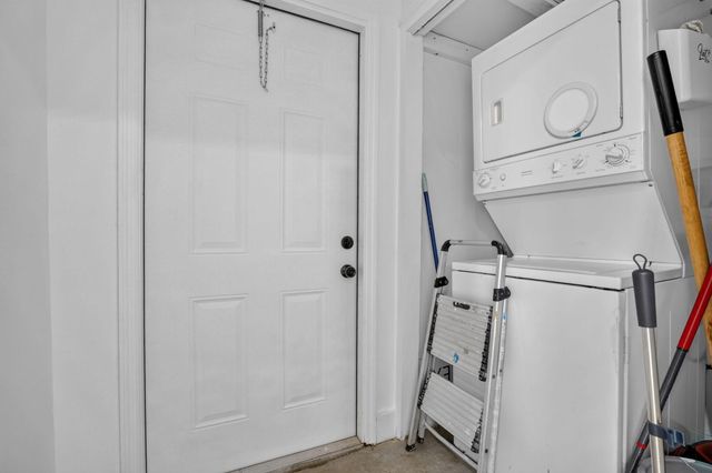 2427 Harding Street, Hollywood, FL 33020