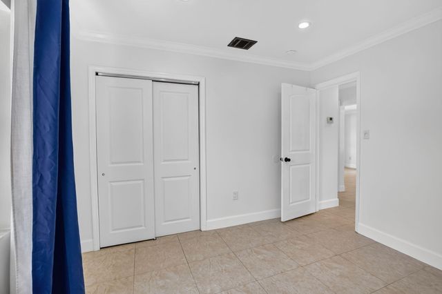 2427 Harding Street, Hollywood, FL 33020