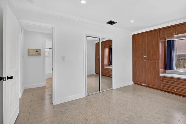 2427 Harding Street, Hollywood, FL 33020