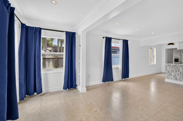 2427 Harding Street, Hollywood, FL 33020