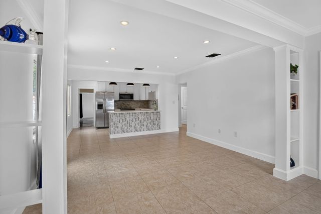 2427 Harding Street, Hollywood, FL 33020