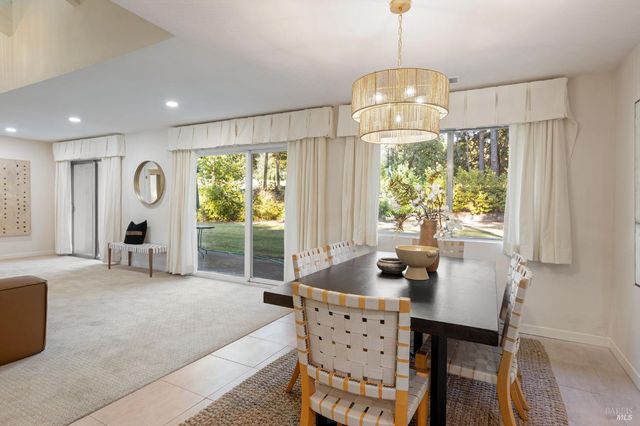 1050 White Cottage Rd N, Angwin, CA 94508