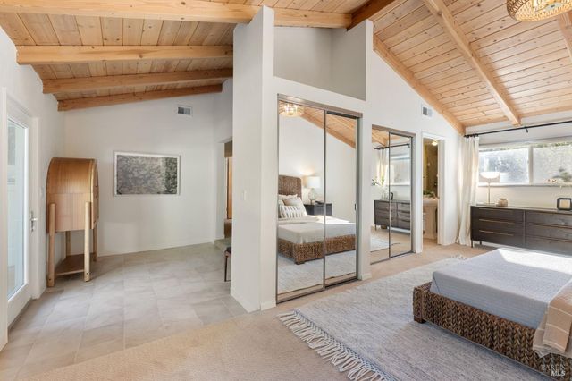 1050 White Cottage Rd N, Angwin, CA 94508