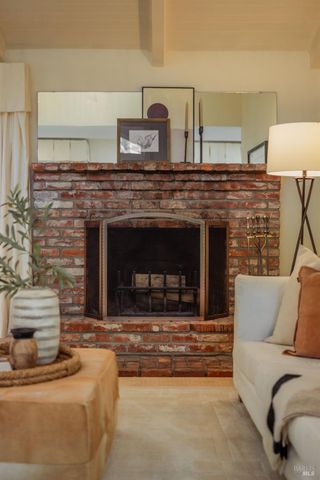 1050 White Cottage Rd N, Angwin, CA 94508