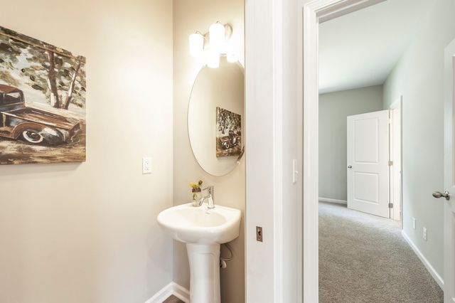 633 17th Avenue, Springfield, TN 37172