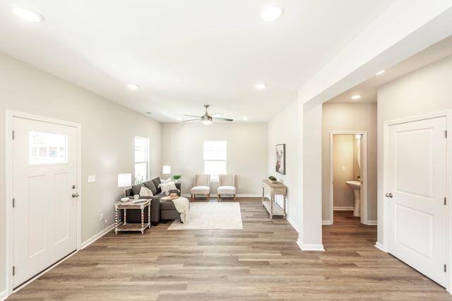 633 17th Avenue, Springfield, TN 37172