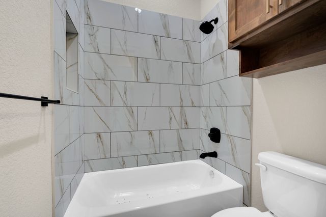 201 Marie Lane, Waxahachie, TX 75167