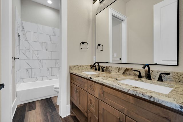 201 Marie Lane, Waxahachie, TX 75167