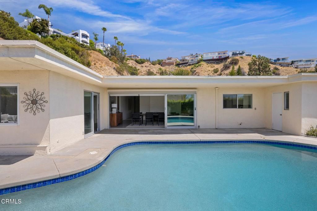 1919 Deermont Road, Glendale, CA 91207 — photo 2