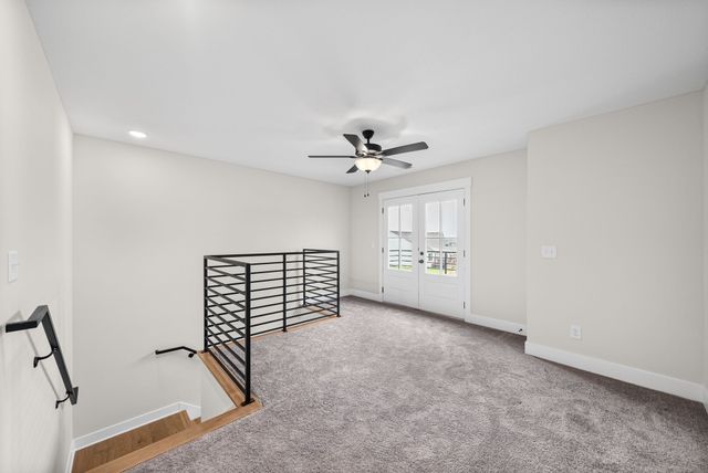 914 Bankside Dr, Clarksville, TN 37043