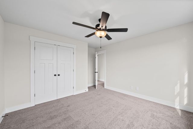 914 Bankside Dr, Clarksville, TN 37043