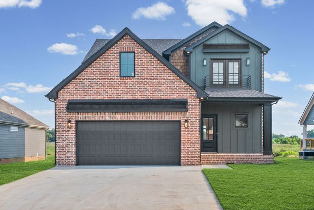 914 Bankside Dr, Clarksville, TN 37043