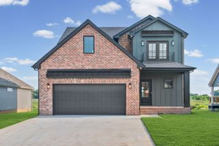 914 Bankside Dr, Clarksville, TN 37043