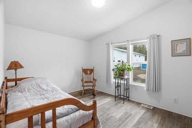 5483 S Swenson Rd, Deer Park, WA 99006