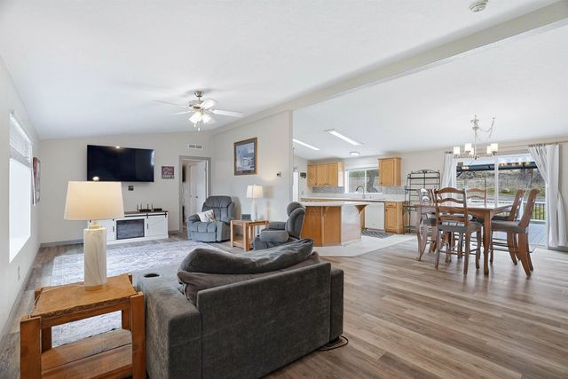 5483 S Swenson Rd, Deer Park, WA 99006