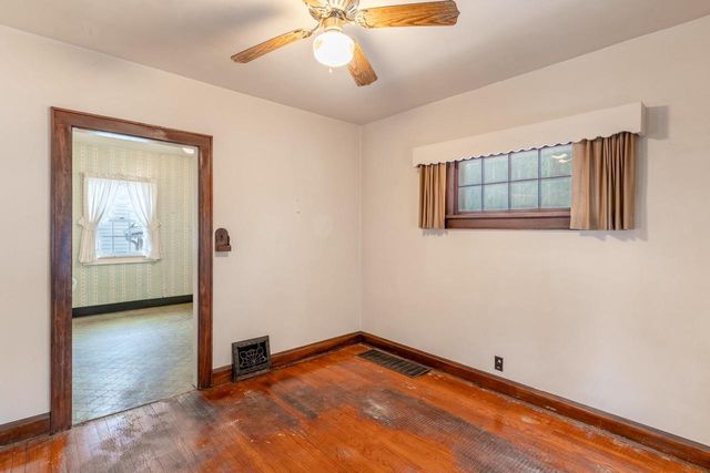 952 BOND STREET, Green Bay, WI 54303