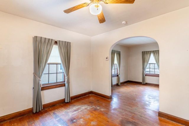 952 BOND STREET, Green Bay, WI 54303