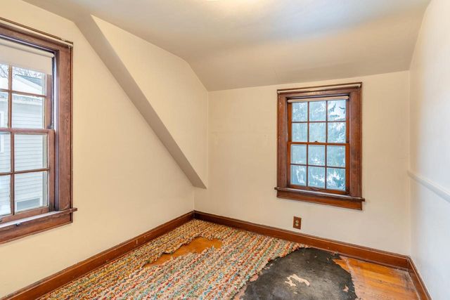 952 BOND STREET, Green Bay, WI 54303