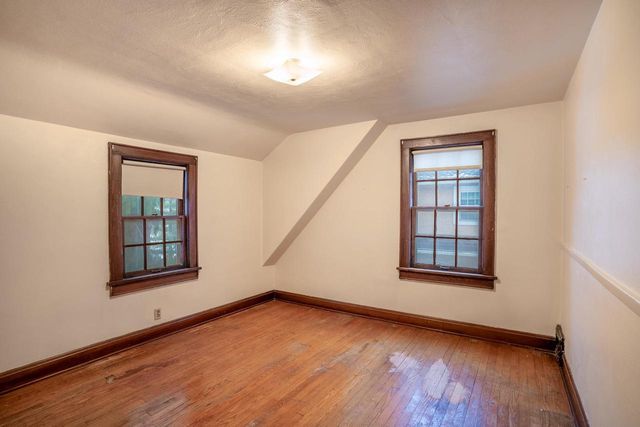 952 BOND STREET, Green Bay, WI 54303