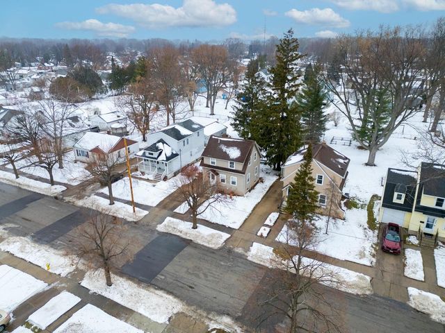 952 BOND STREET, Green Bay, WI 54303