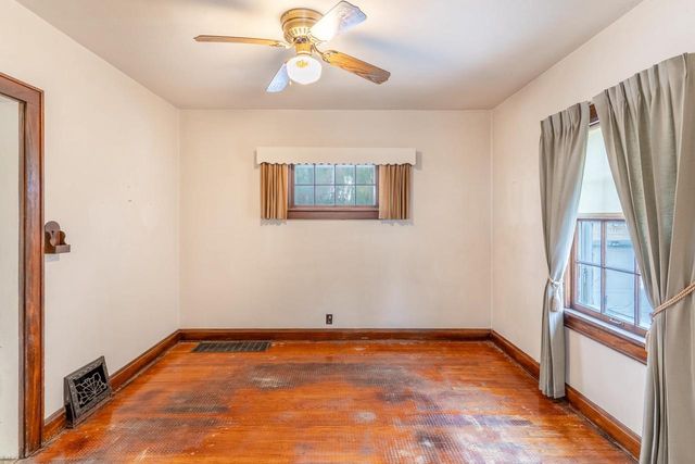 952 BOND STREET, Green Bay, WI 54303