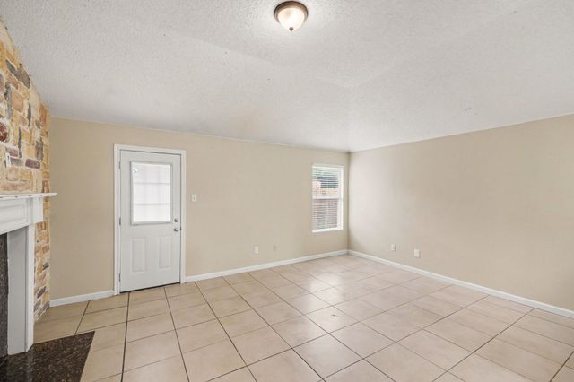 800 Castlewick Court, Arlington, TX 76018