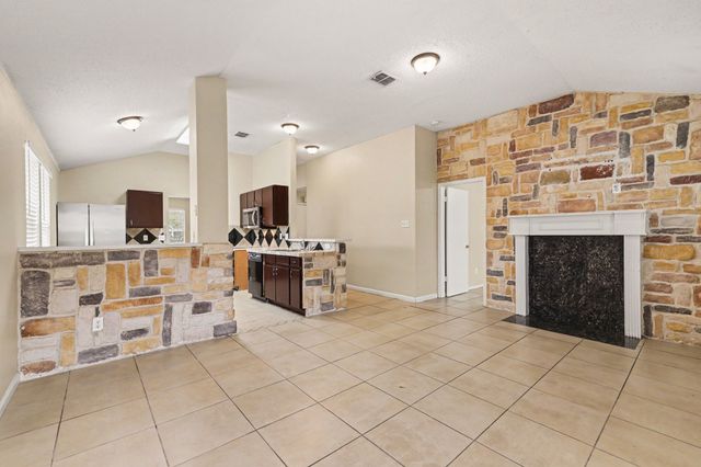 800 Castlewick Court, Arlington, TX 76018