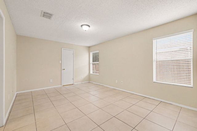 800 Castlewick Court, Arlington, TX 76018