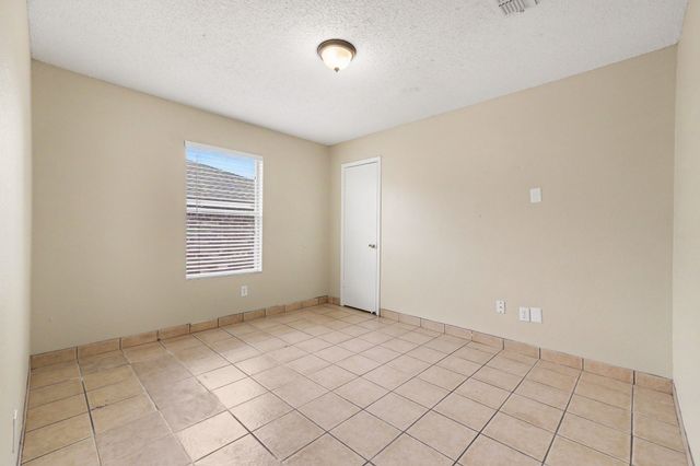 800 Castlewick Court, Arlington, TX 76018