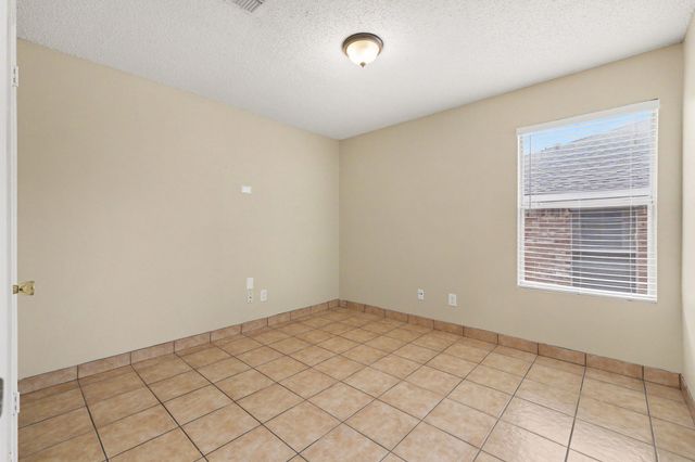 800 Castlewick Court, Arlington, TX 76018
