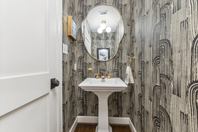 2124 Sul Ross Street, Houston, TX 77098