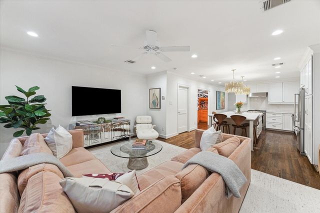 2124 Sul Ross Street, Houston, TX 77098