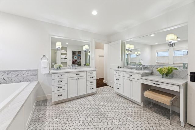 2124 Sul Ross Street, Houston, TX 77098