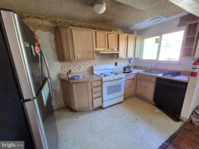 780 TAYLOR DR, Folcroft, PA 19032
