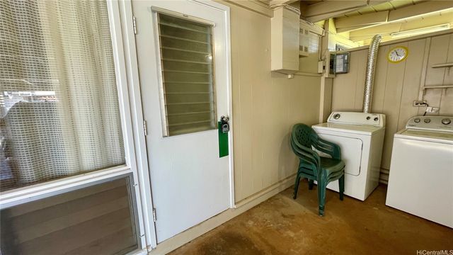261 Hoomalu Street, Pearl City, HI 96782