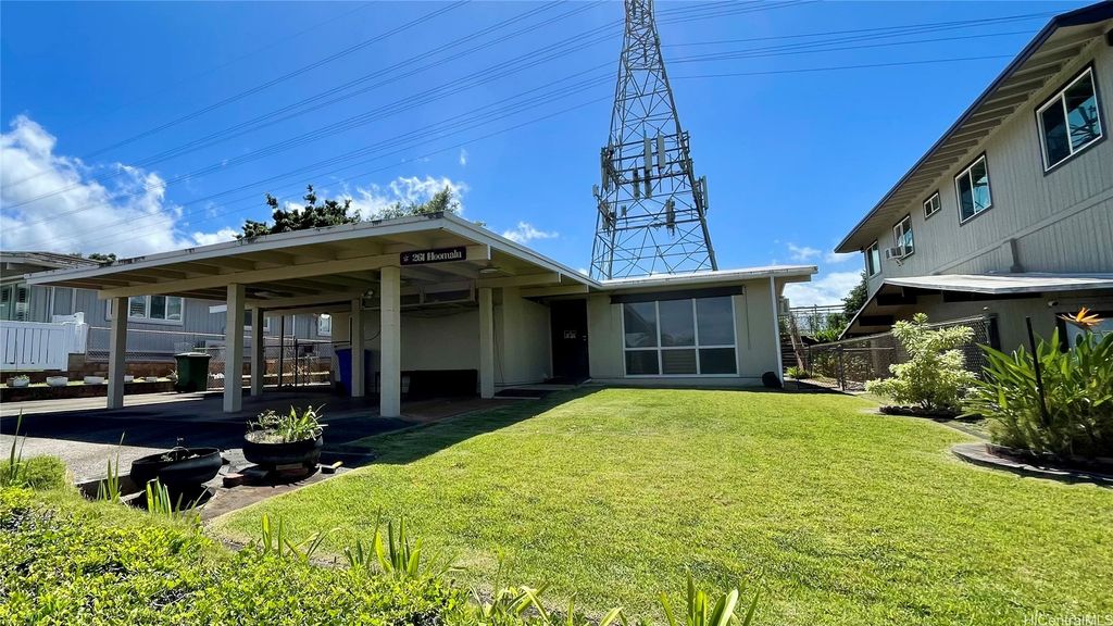 261 Hoomalu Street, Pearl City, HI 96782