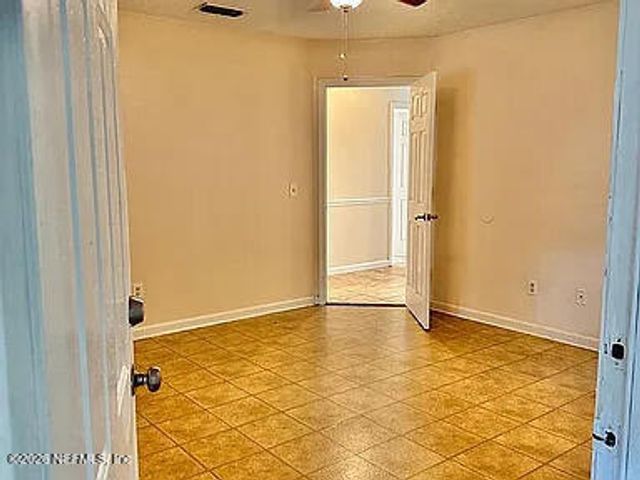 569 CAMELIA Street, Atlantic Beach, FL 32233