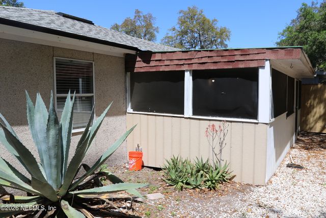 569 CAMELIA Street, Atlantic Beach, FL 32233